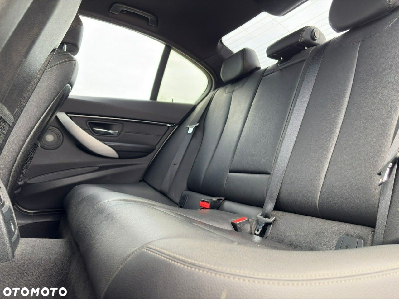BMW Seria 3 - 16