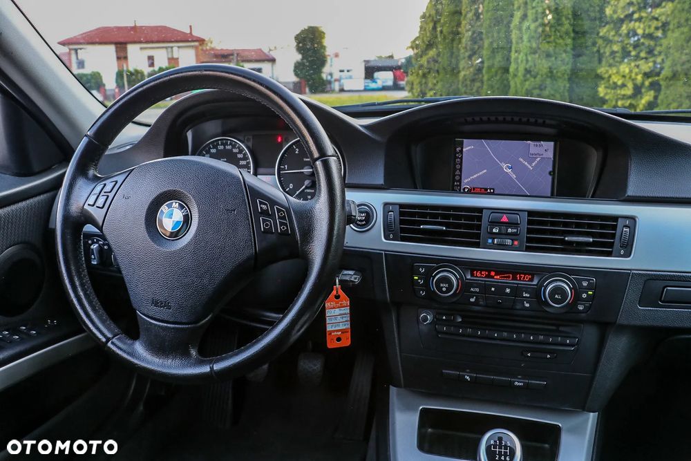BMW Seria 3 318d - 31