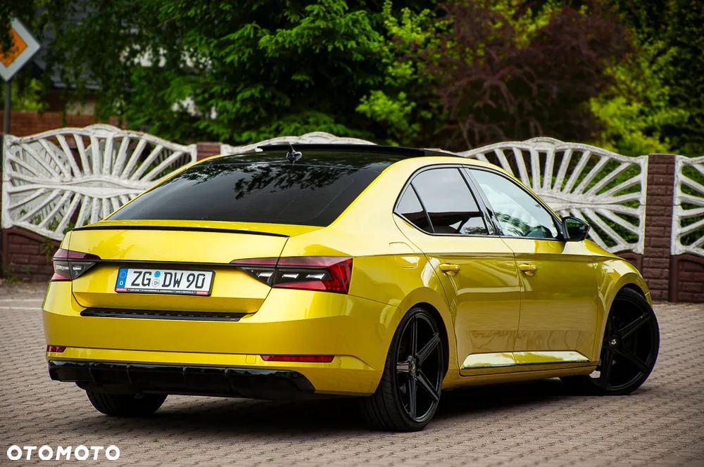Skoda Superb 2.0 TDI DSG Sportline - 4