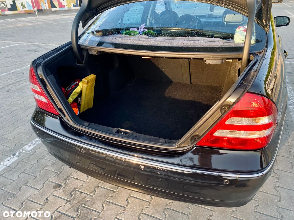 Mercedes-Benz Klasa C 180 Kompressor Automatik Avantgarde - 11