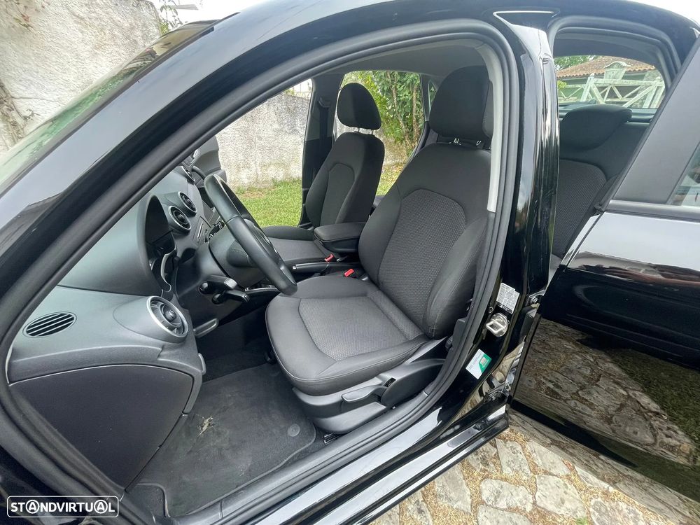 Audi A1 Sportback 1.4 TDI Design - 13