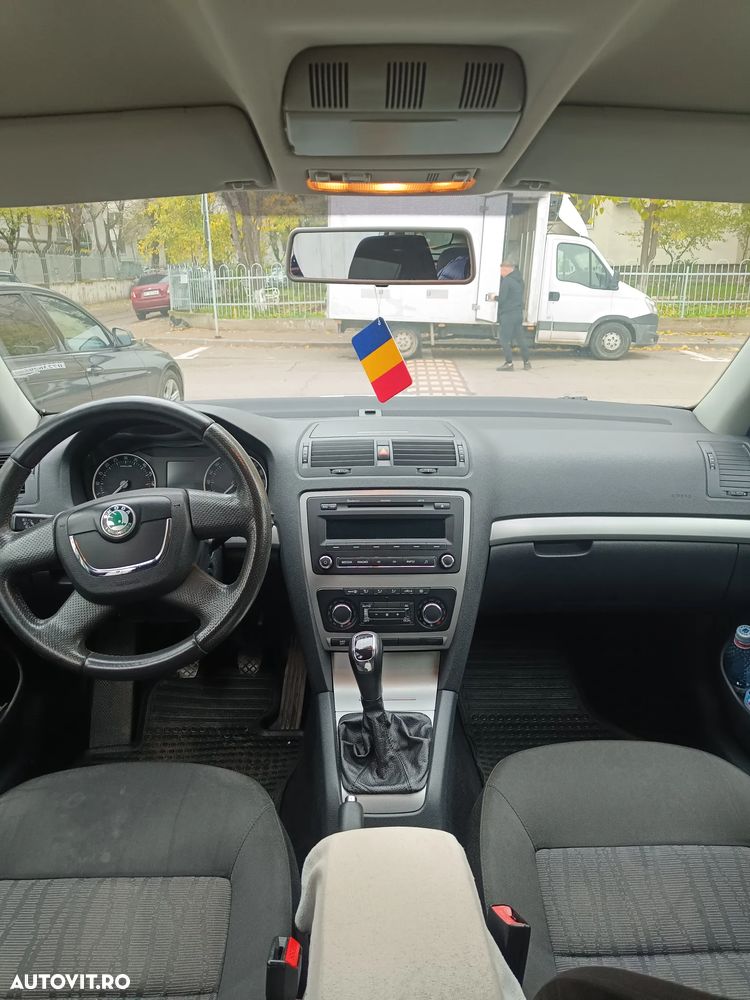 Skoda Octavia 1.6 TDI ELEGANCE - 6