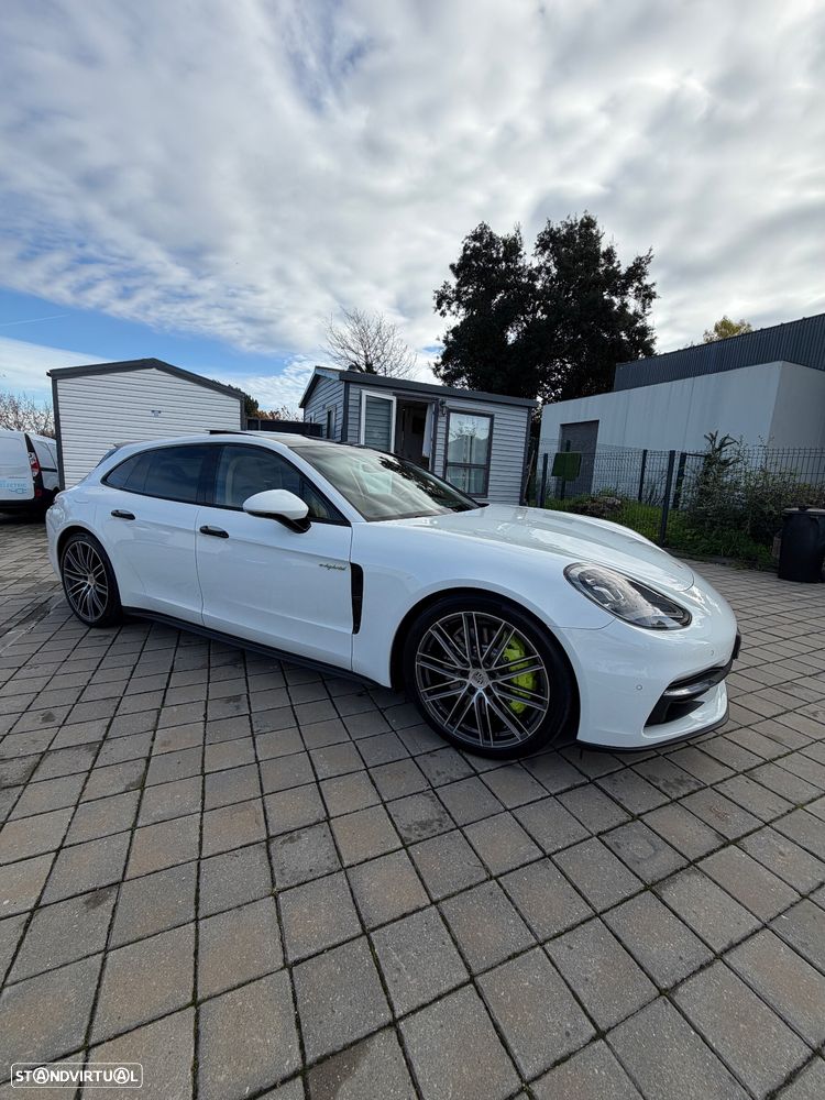 Porsche Panamera Sport Turismo 4 E-Hybrid 10 Years Edition - 5
