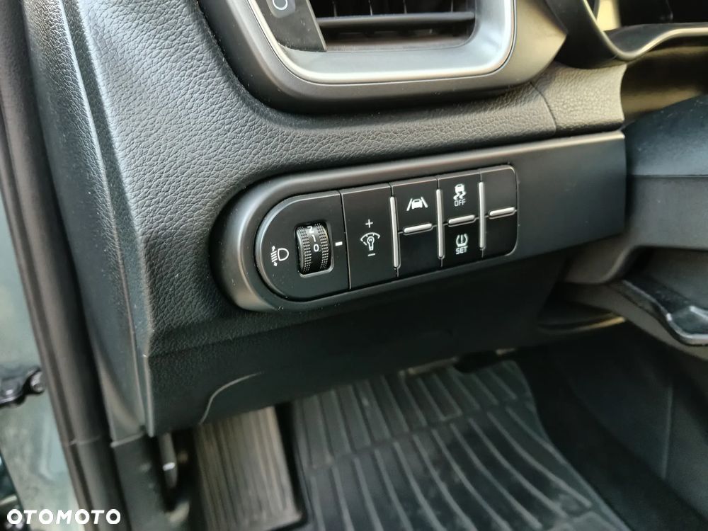 Kia Ceed - 27