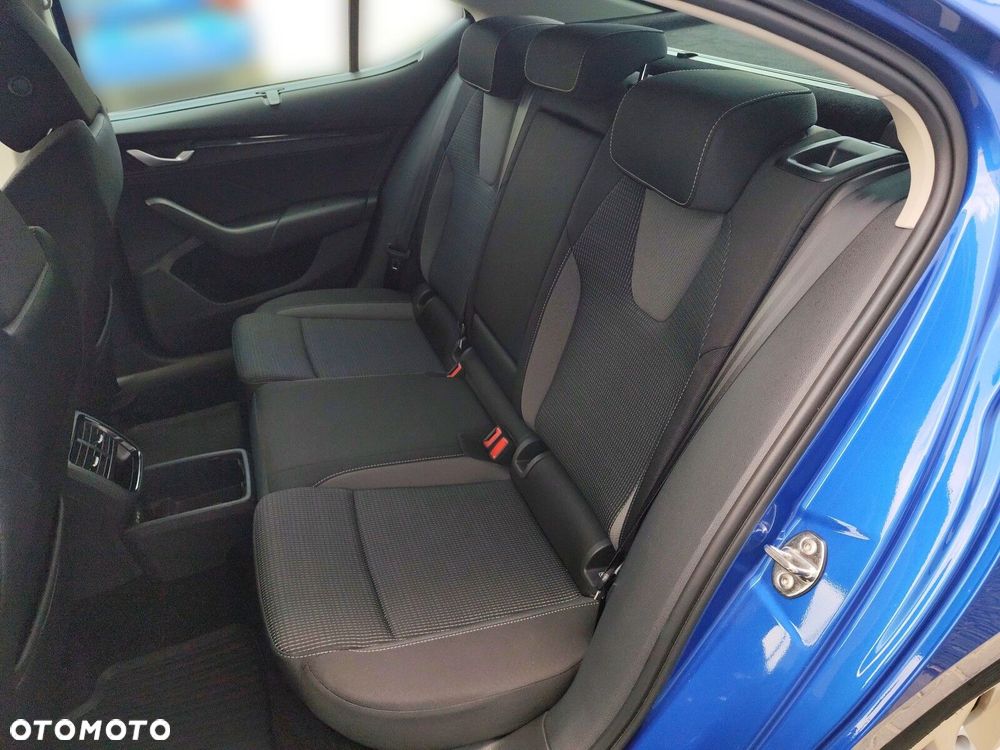 Skoda Octavia 1.5 TSI mHEV Selection DSG - 12
