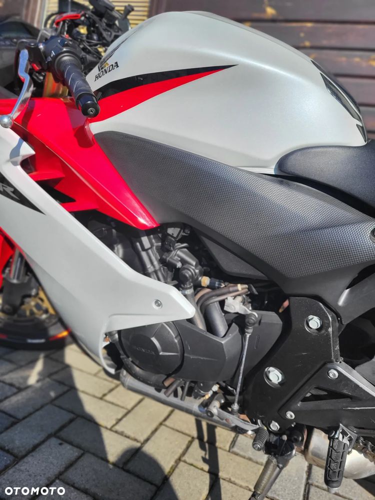 Honda CBR - 7