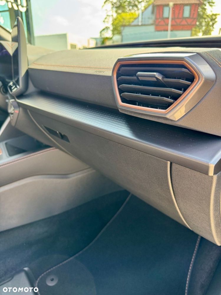 Cupra Formentor 1.5 eTSI mHEV DSG - 32