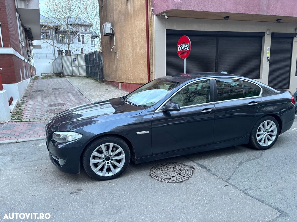 BMW Seria 5 530d xDrive Aut. - 1
