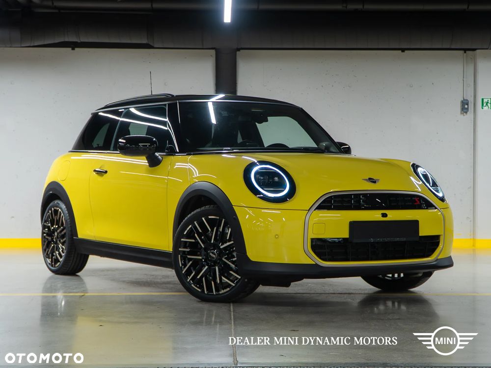 MINI Cooper S Favoured Trim - 3
