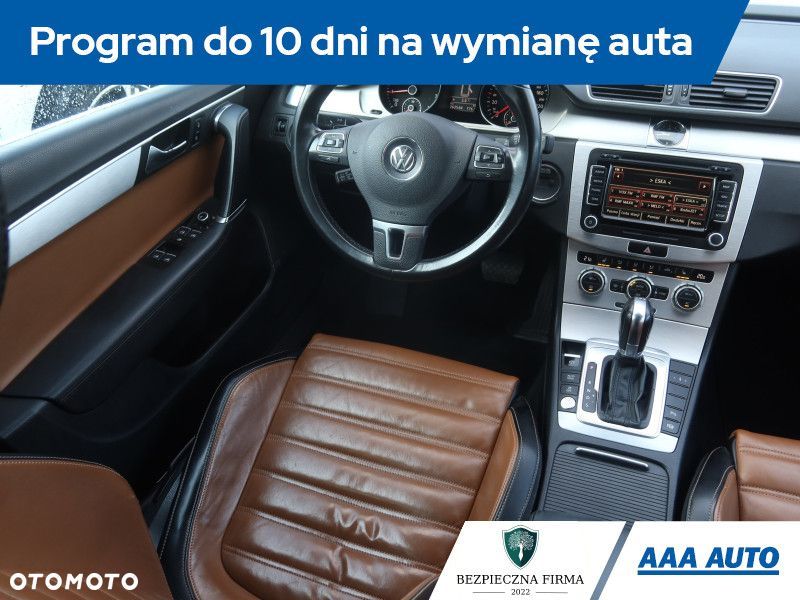 Volkswagen Passat - 8
