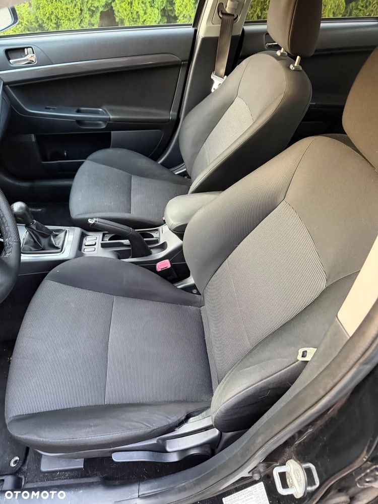 Mitsubishi Lancer 1.8 Invite - 6