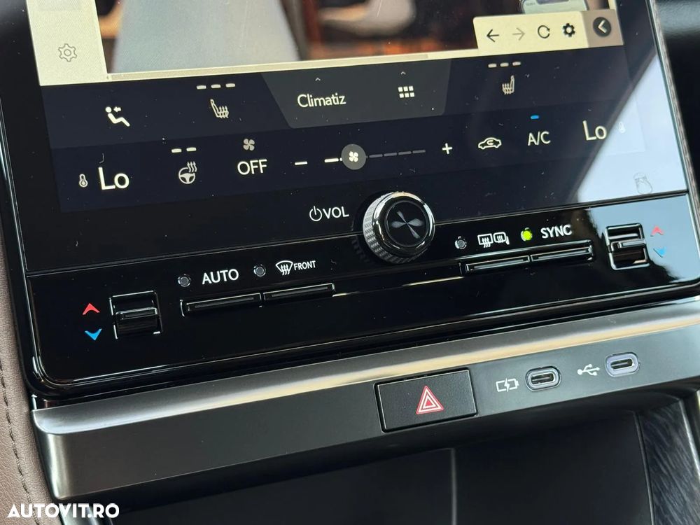 Lexus LBX 1.5 HEV 4x2 CVT Elegant - 17