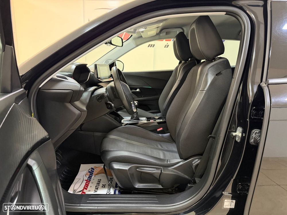 Peugeot 2008 1.2 PureTech Allure Pack - 13