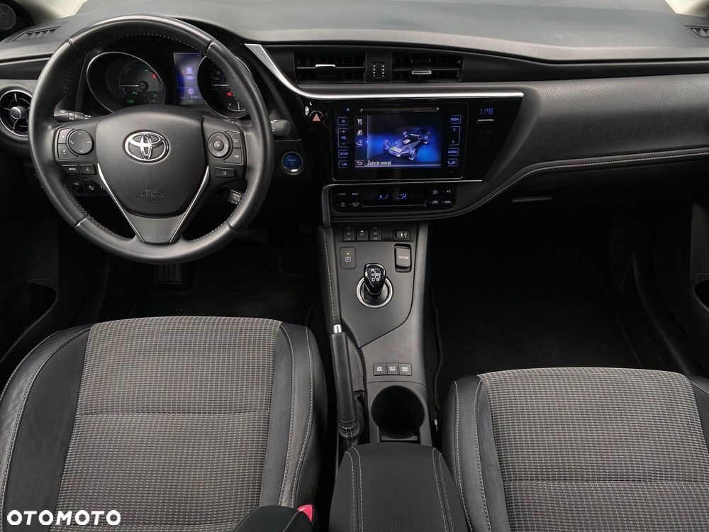 Toyota Auris - 10