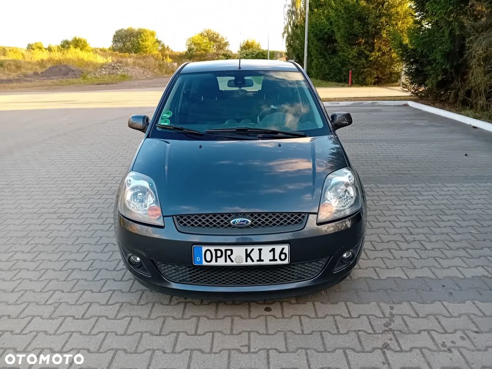 Ford Fiesta 1.4 Ambiente - 8