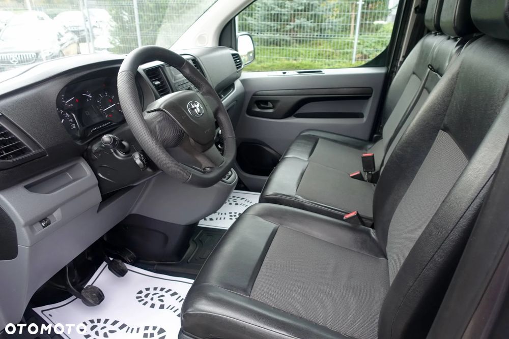 Toyota Proace - 10