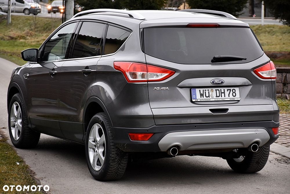 Ford Kuga 2.0 TDCi 4x4 Titanium - 4