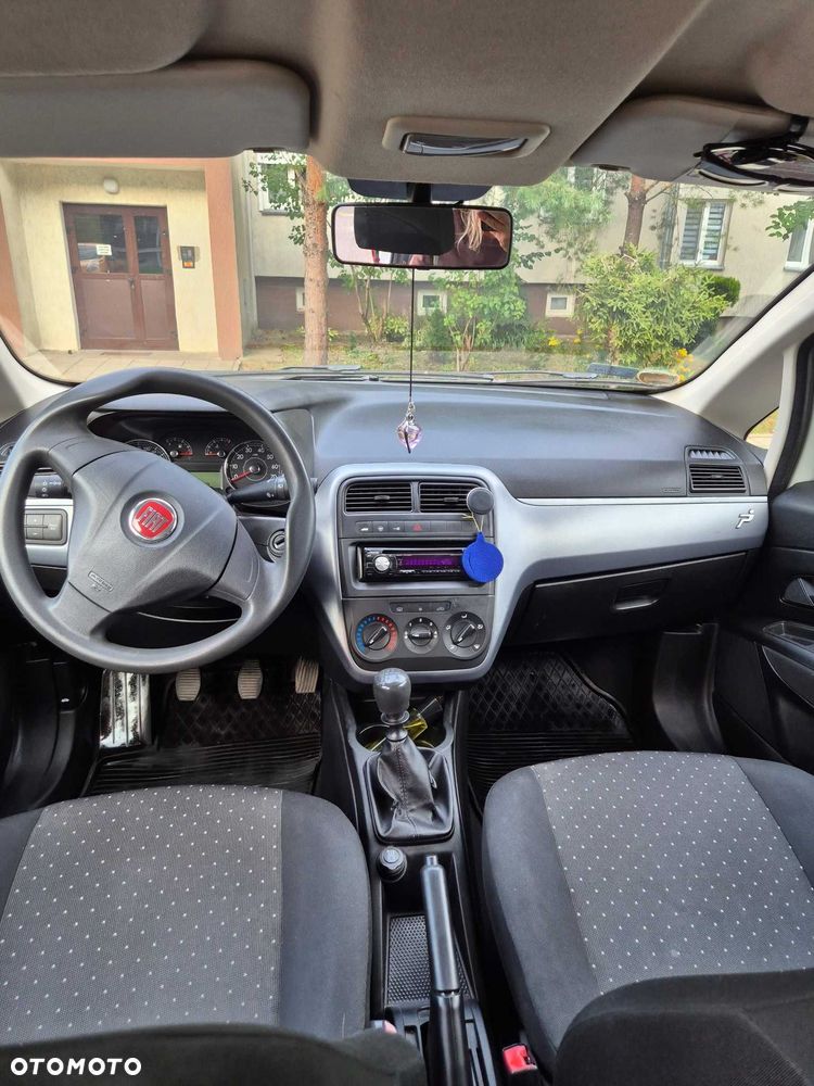 Fiat Grande Punto - 4
