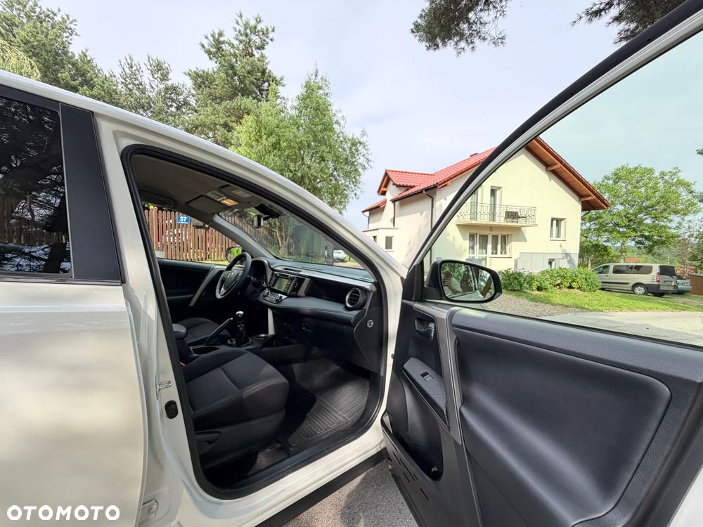 Toyota RAV4 2.0 Premium EU6 - 23