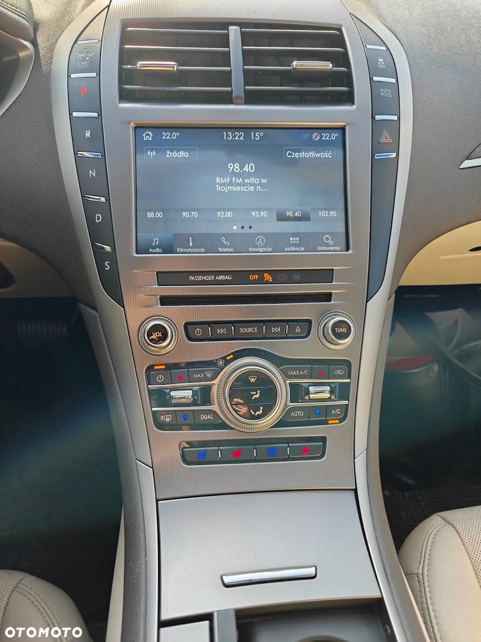 Lincoln MKZ - 10