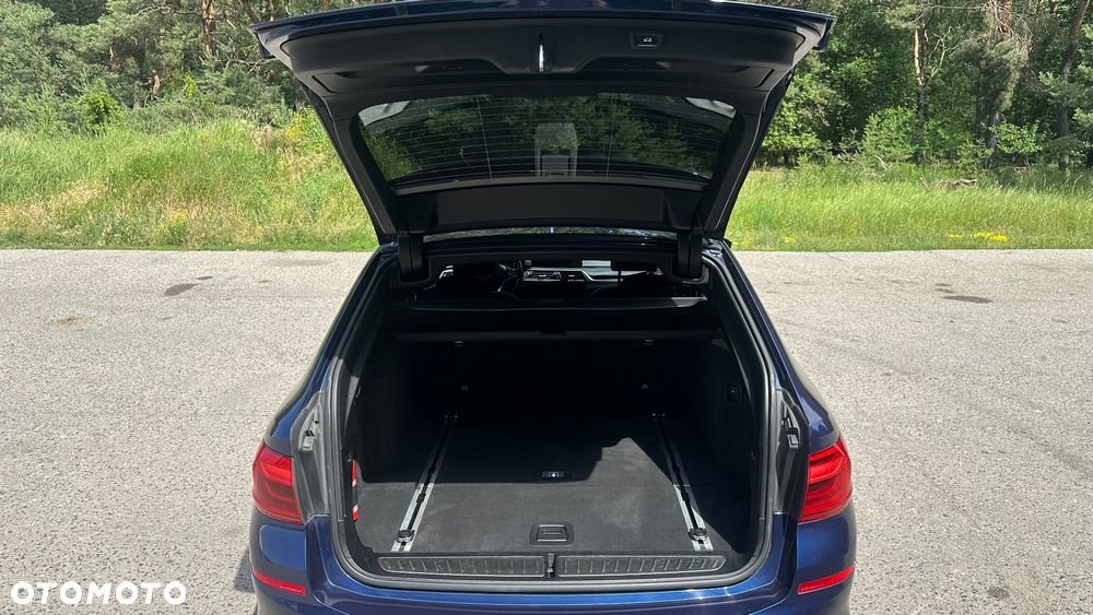 BMW Seria 5 520d Sport Line - 17