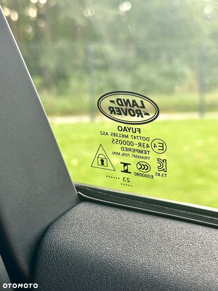 Land Rover Range Rover Evoque - 28