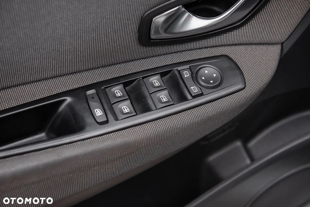 Renault Scenic - 16