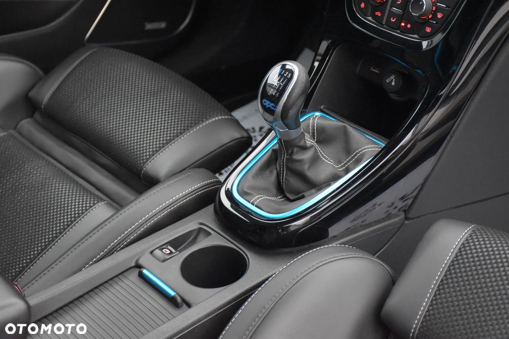 Opel Astra OPC Start/Stop - 29