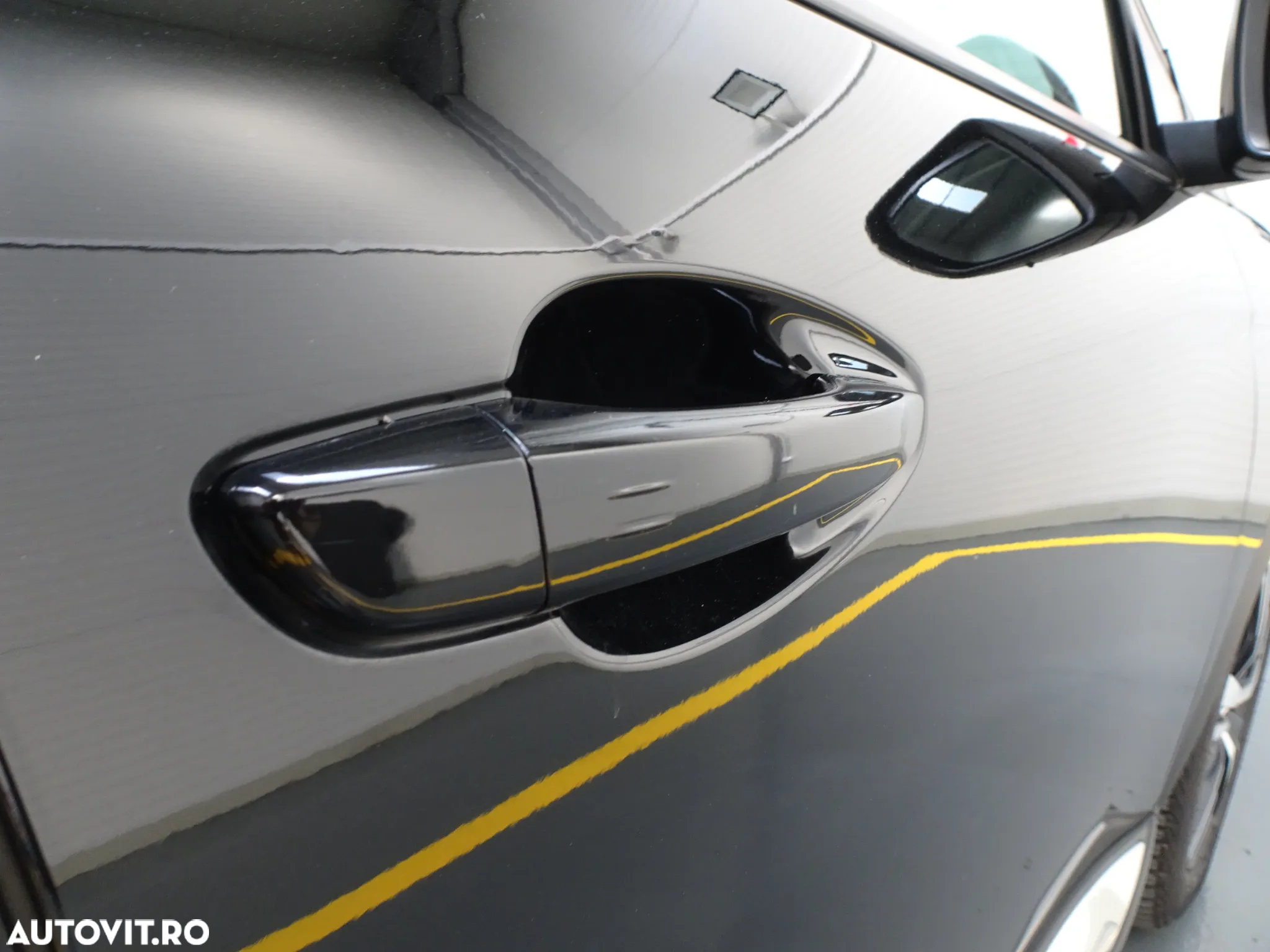 Peugeot 3008 1.2 PureTech Turbo S&S Allure - 17