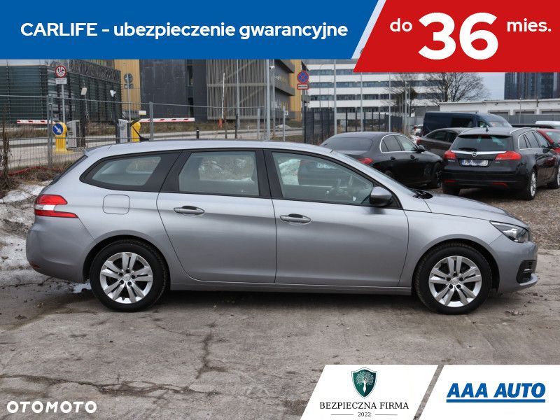 Peugeot 308 - 8