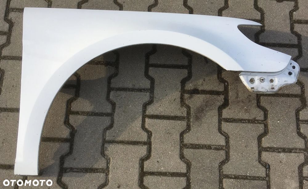 VW Passat CC błotnik przód przedni prawy LB9A