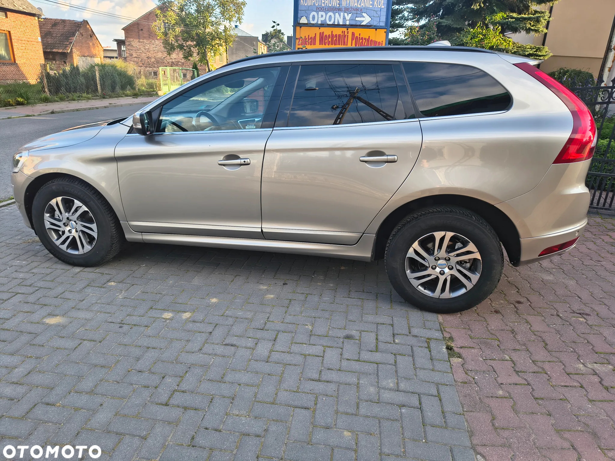 Volvo XC 60 D4 AWD Summum - 8