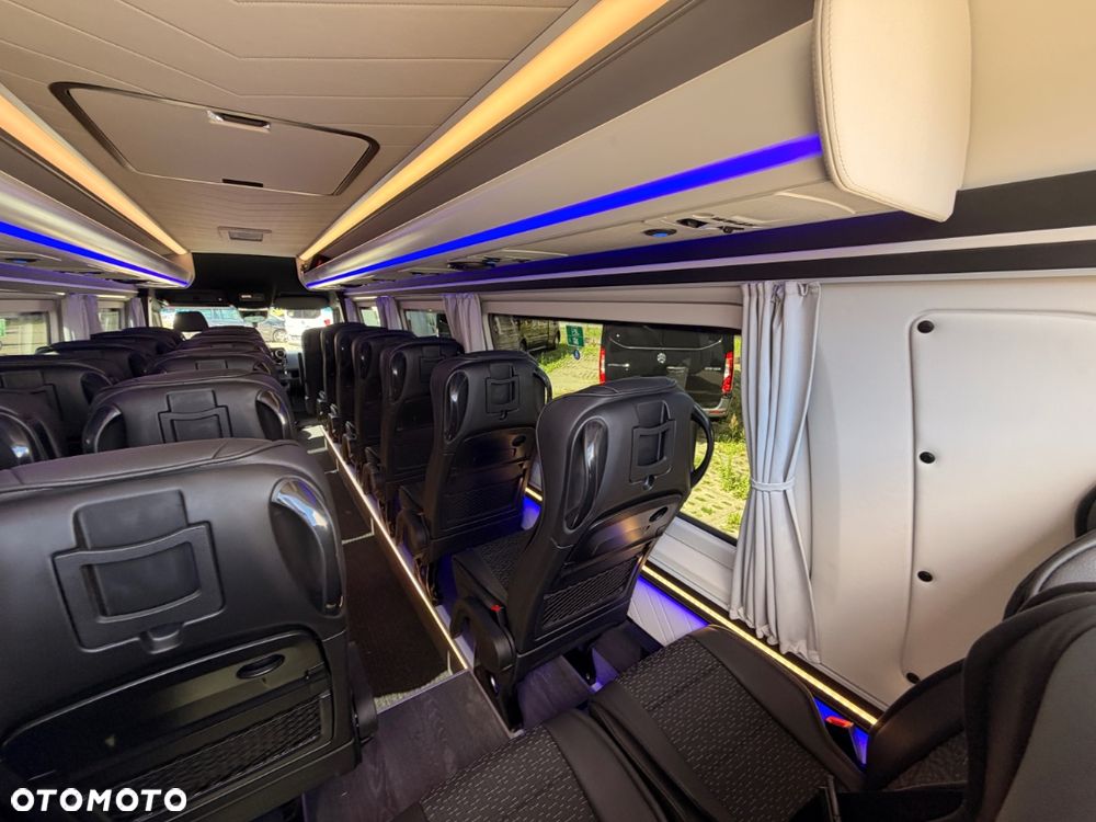 Mercedes-Benz Sprinter 519 - 22