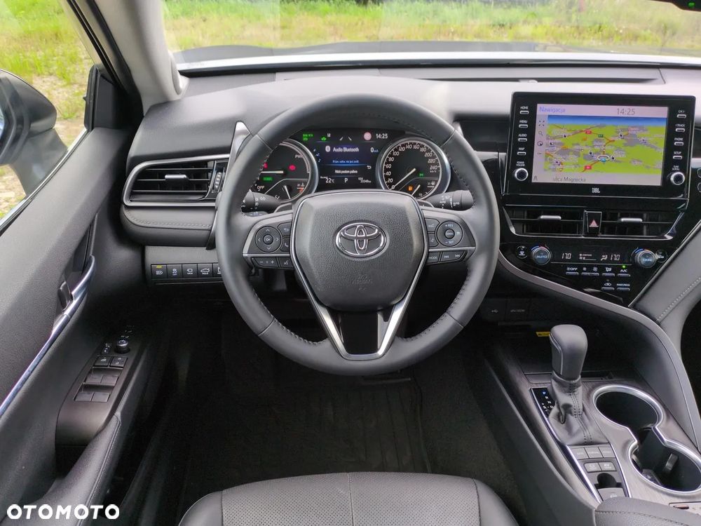 Toyota Camry 2.5 Hybrid Executive CVT - 12