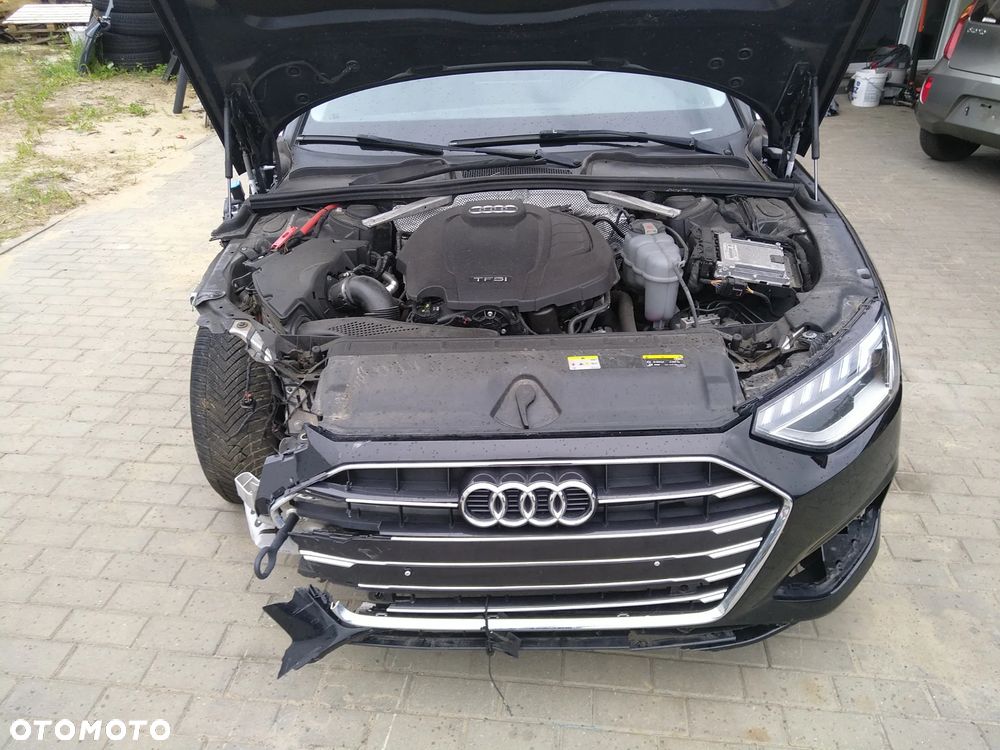 Audi A4 Avant 40 TFSI S tronic - 2