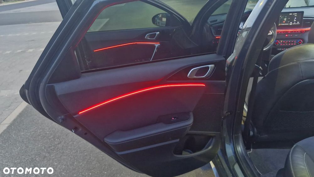 Kia ProCeed 1.6 CRDi GT Line DCT - 21