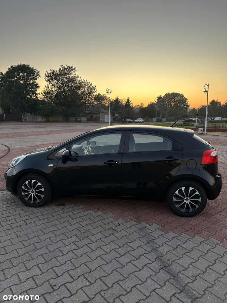 Kia Rio 1.4 M - 4