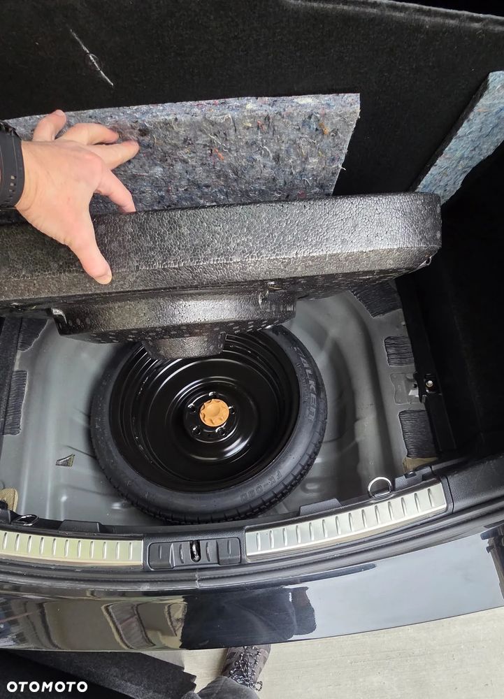 Toyota Auris Hybrid 135 Prestige - 6