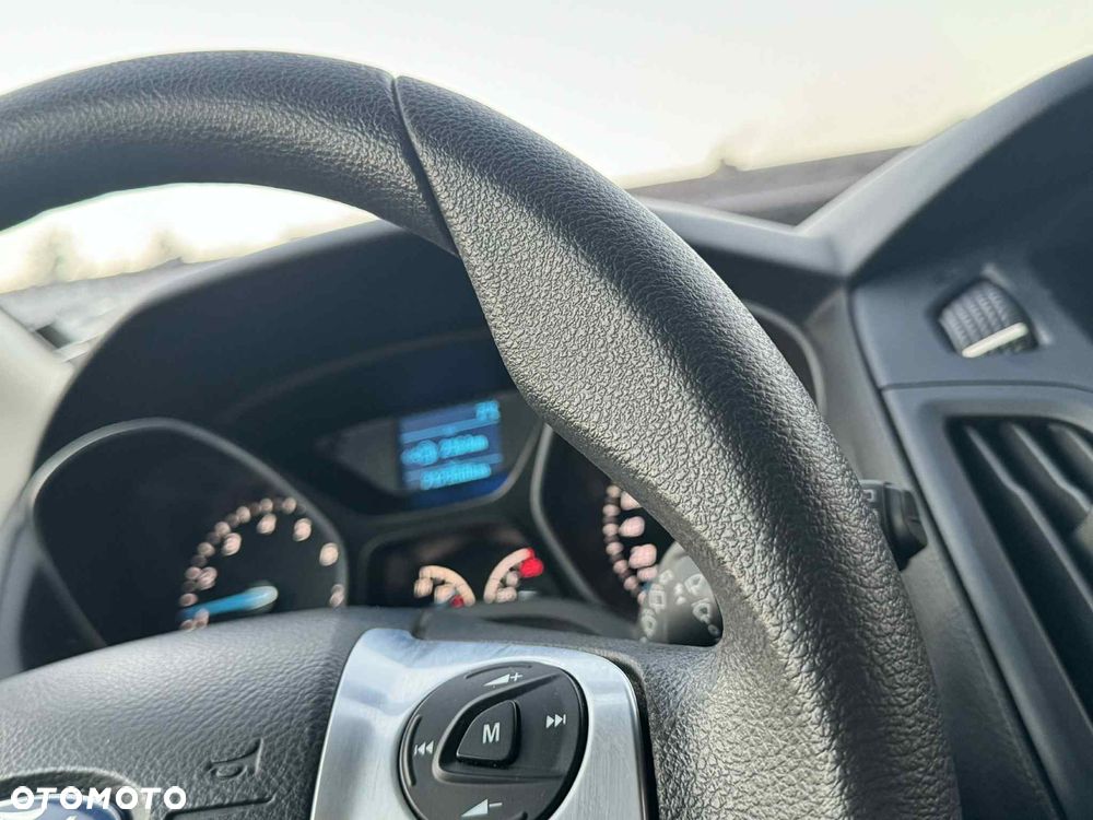 Ford Focus 1.6 Ambiente Start - 15