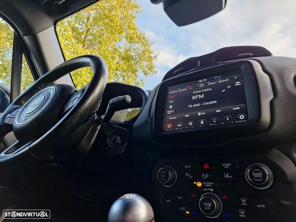 Jeep Renegade 1.0 T Limited - 33