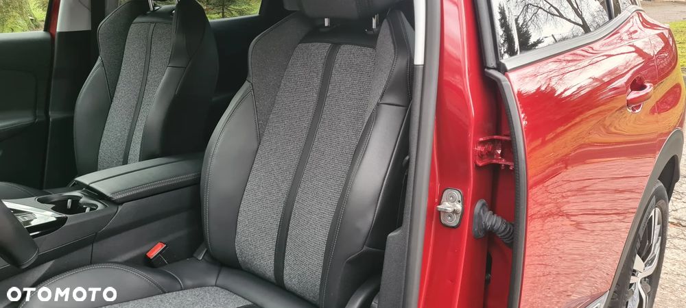 Peugeot 3008 1.5 BlueHDi Allure S&S EAT8 - 13