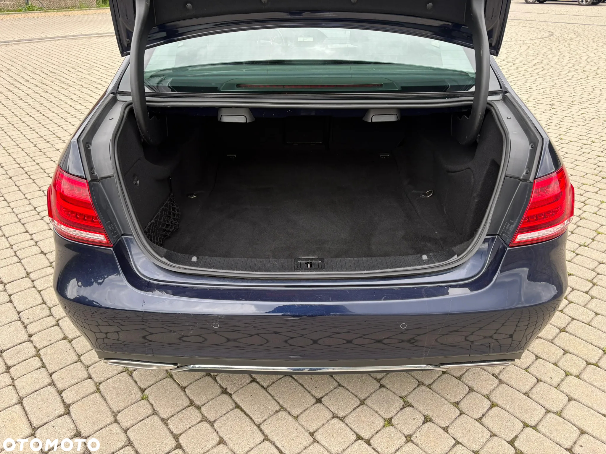 Mercedes-Benz Klasa E 300 T BlueTEC 9G-TRONIC - 11