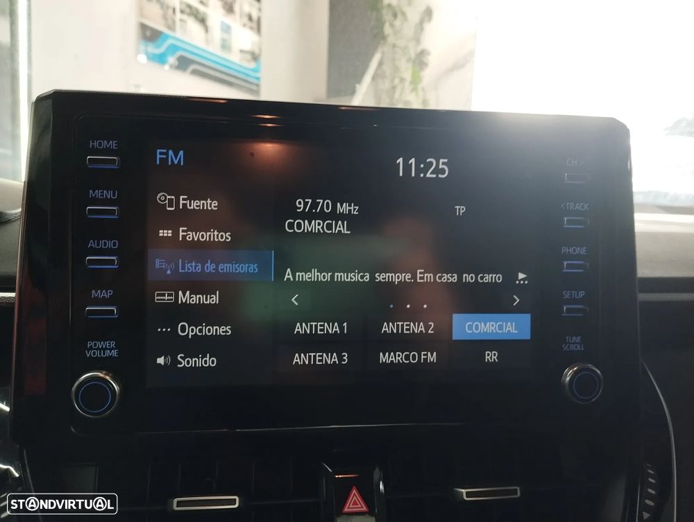 Toyota Corolla 1.8 Hybrid Comfort - 29