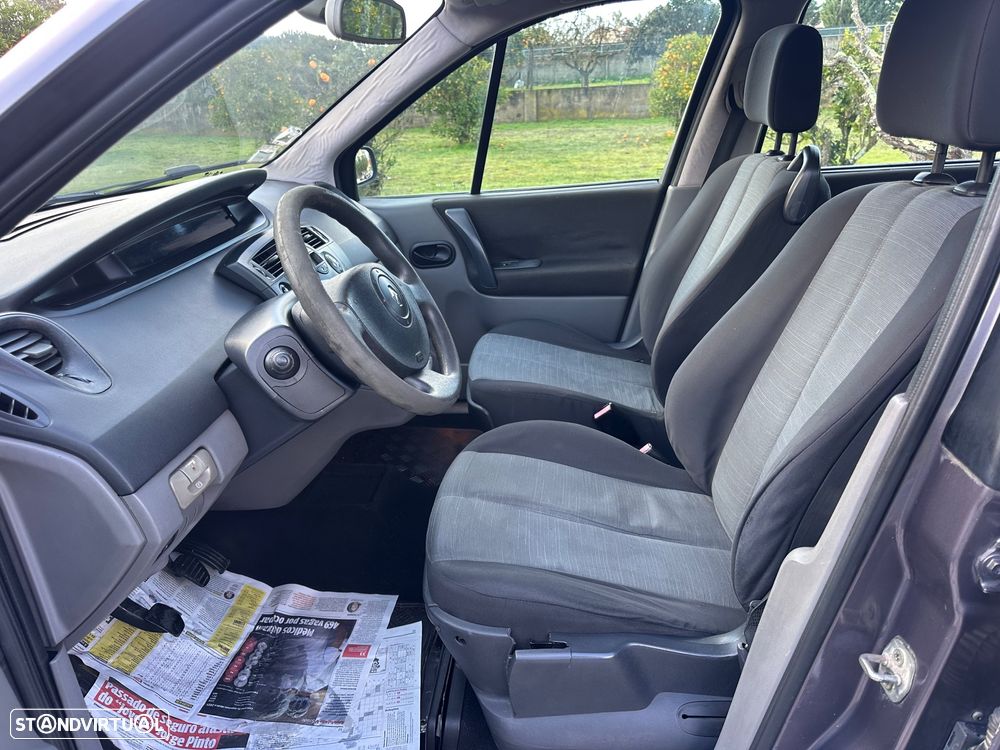 Renault Scénic 1.5 dCi Expression - 11