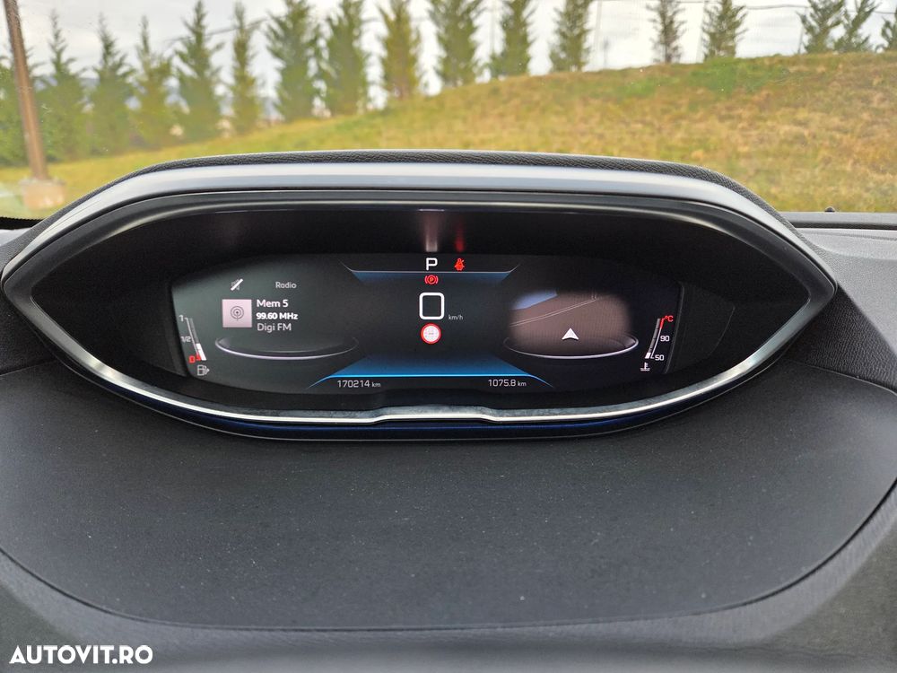 Peugeot 3008 PureTech 130 Stop & Start GPF EAT8 Allure - 19