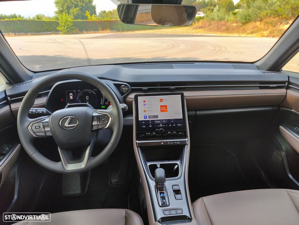Lexus LBX Elegant - 9