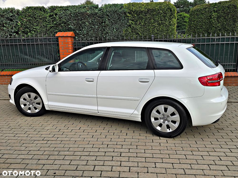 Audi A3 Sportback 1.6 TDI Attraction - 14