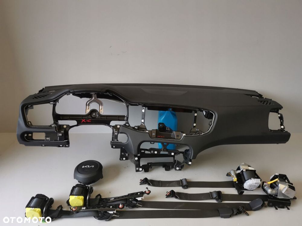 KIA X-CEED XCEED III LIFT KONSOLA DESKA PASY PODUSZKI KOMPLET