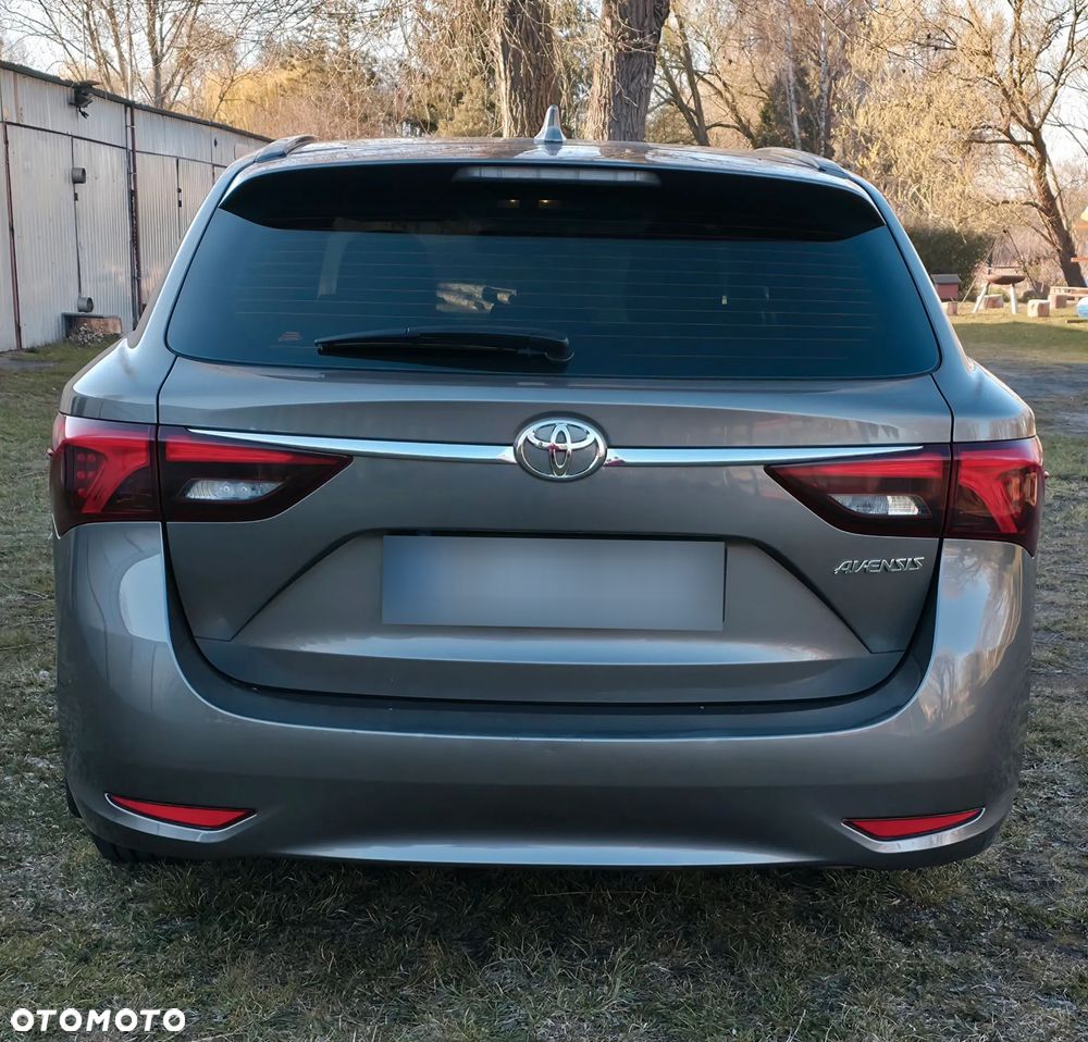 Toyota Avensis Touring Sports 1.8 Multidrive S Business Edition - 17