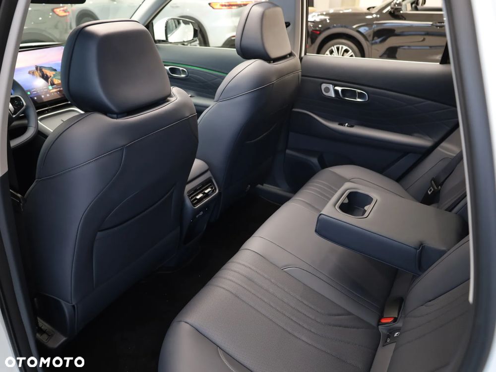 Geely Starray EM-i 1.5 PHEV Max - 19